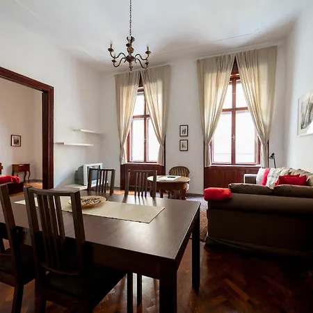 Kadar Apartment *